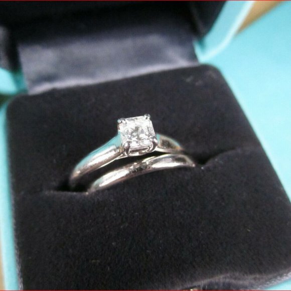 Tiffany & Co .40ct Lucida SET Engagement & Wedding Band Rings w/Original Box - Picture 2 of 5